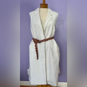 Eloquii white long vest size 22/24.